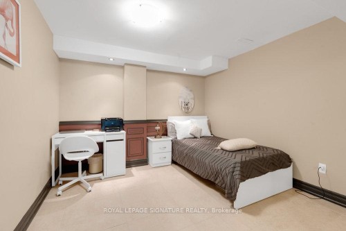 23 Burnview Crescent, Toronto, ON - Indoor