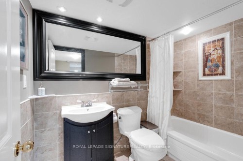 23 Burnview Crescent, Toronto, ON - Indoor Photo Showing Bathroom