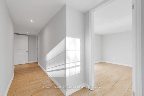 23 Burnview Crescent, Toronto, ON - Indoor Photo Showing Other Room