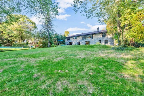 23 Burnview Crescent, Toronto, ON - Outdoor