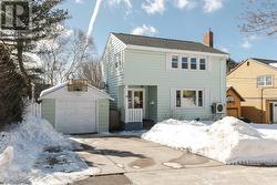 12 Medford Street  Dartmouth, NS B2Y 3C1