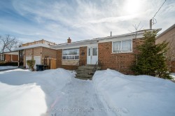 217 Moore Park Avenue  Toronto, ON M2M 1N5