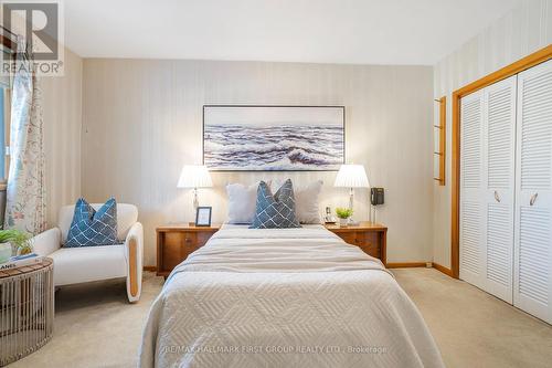 2354 Cliff Road, Mississauga, ON - Indoor Photo Showing Bedroom