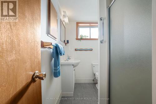 2354 Cliff Road, Mississauga, ON - Indoor Photo Showing Bathroom