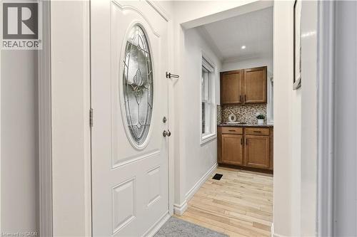 411 Pepper Drive, Burlington, ON - Indoor