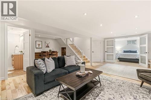 411 Pepper Drive, Burlington, ON - Indoor Photo Showing Living Room