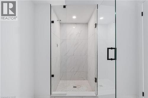 19 James Street, Georgetown, ON - Indoor Photo Showing Bathroom