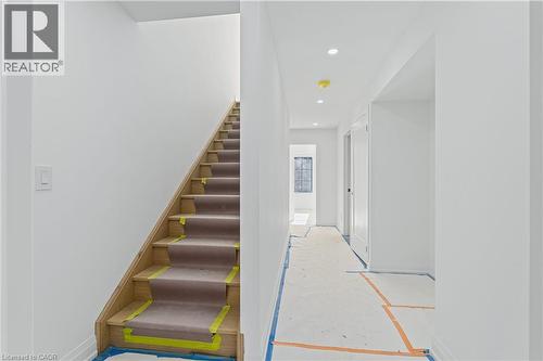 19 James Street, Georgetown, ON - Indoor Photo Showing Other Room