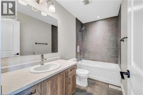 47 Pondcliffe Drive, Kitchener, ON - Indoor Photo Showing Bathroom