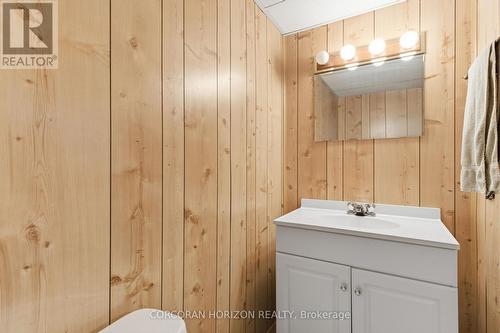15 Confederation Drive, Kitchener, ON - Indoor Photo Showing Bathroom
