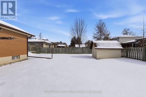 15 Confederation Drive, Kitchener, ON - Outdoor