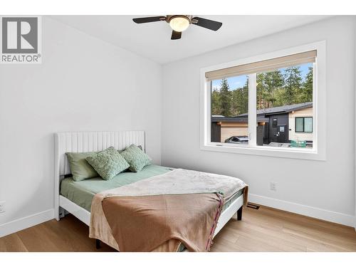 1960 Northern Flicker Court Unit# 10, Kelowna, BC - Indoor Photo Showing Bedroom