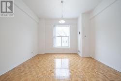 221 - 1401 DUPONT STREET  Toronto, ON M6H 4J7