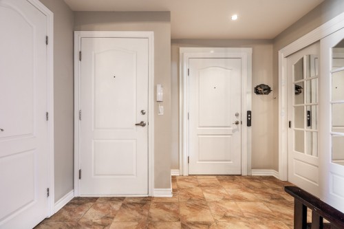 Hall d'entrée/Vestibule - 202-1592 Av. Bourgogne, Chambly, QC - Indoor Photo Showing Other Room