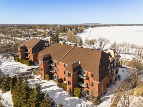 Extérieur - 202-1592 Av. Bourgogne, Chambly, QC - Outdoor