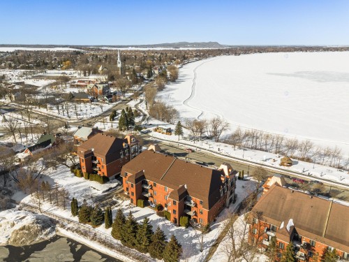 Extérieur - 202-1592 Av. Bourgogne, Chambly, QC - Outdoor With View