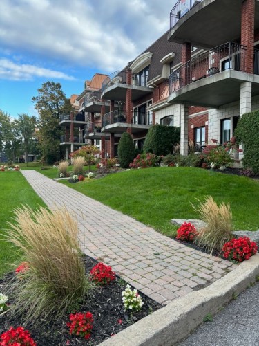 Extérieur - 202-1592 Av. Bourgogne, Chambly, QC - Outdoor