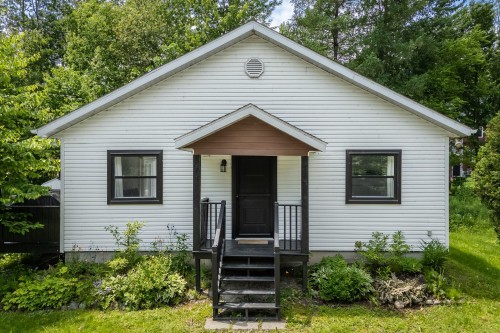 Façade - 28 Rue Willow, Lac-Brome, QC - Outdoor