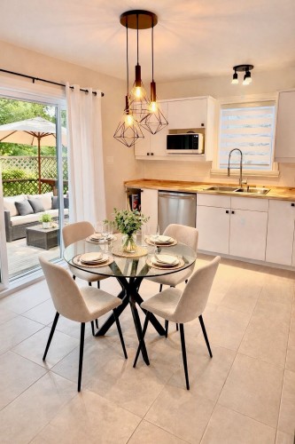 Cuisine - 28 Rue Willow, Lac-Brome, QC - Indoor Photo Showing Dining Room