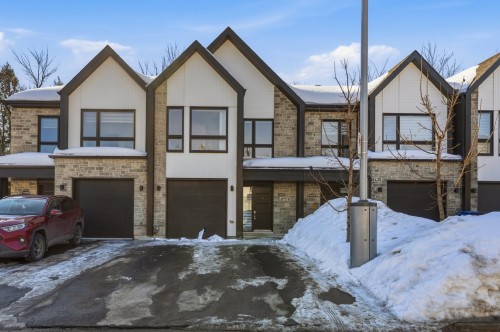 1492 Rue Barott  Mascouche, QC J7L 0E8