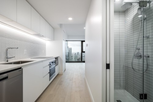 Overall view - 4911-1210 Rue Jeanne-Mance, Montréal (Ville-Marie), QC - Indoor Photo Showing Kitchen With Upgraded Kitchen