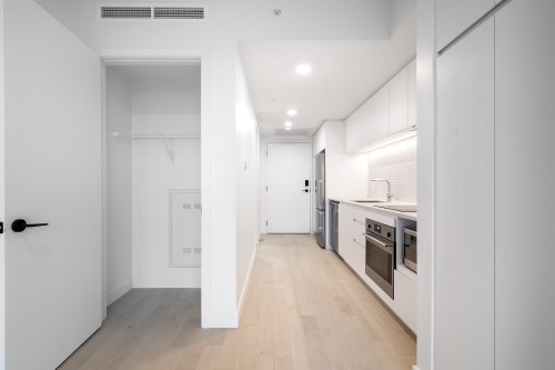 Storage - 4911-1210 Rue Jeanne-Mance, Montréal (Ville-Marie), QC - Indoor