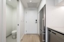 Mud Room - 4911-1210 Rue Jeanne-Mance, Montréal (Ville-Marie), QC  - Indoor 