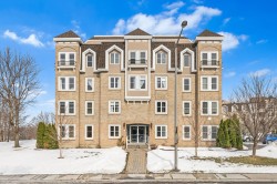 101-72 Boul. des Hauts-Bois  Sainte-Julie, QC J3E 3J4