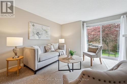 2 - 66 Rodgers Road, Guelph (Kortright West), ON - Indoor Photo Showing Living Room