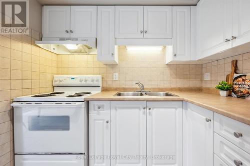 2 - 66 Rodgers Road, Guelph (Kortright West), ON - Indoor Photo Showing Kitchen With Double Sink