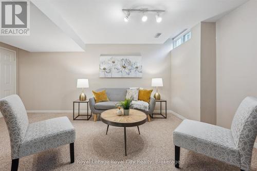 2 - 66 Rodgers Road, Guelph (Kortright West), ON - Indoor Photo Showing Living Room