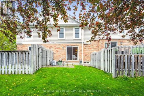 2 - 66 Rodgers Road, Guelph (Kortright West), ON - Outdoor