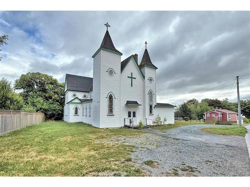 8-12 Cross Road  Bay Roberts, NL A0A 1G0