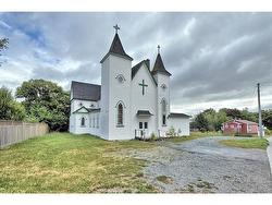 8-12 Cross Road  Bay Roberts, NL A0A 1G0