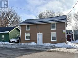 196 YORK STREET  Kingston (East Of Sir John A. Blvd), ON K7K 1R4