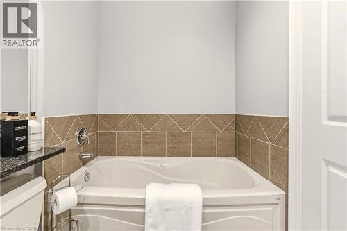 360 Pearl Street Unit# 804, Burlington, ON - Indoor Photo Showing Bathroom