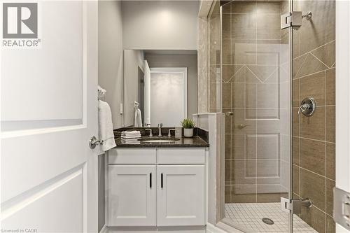 360 Pearl Street Unit# 804, Burlington, ON - Indoor Photo Showing Bathroom