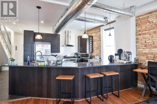 2 Queen Street E, Cambridge, ON 