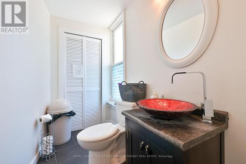 2 Queen Street E, Cambridge, ON 