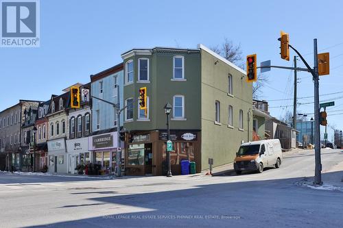 2 Queen Street E, Cambridge, ON 