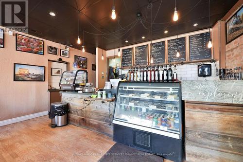 2 Queen Street E, Cambridge, ON 