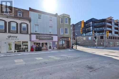 2 Queen Street E, Cambridge, ON 