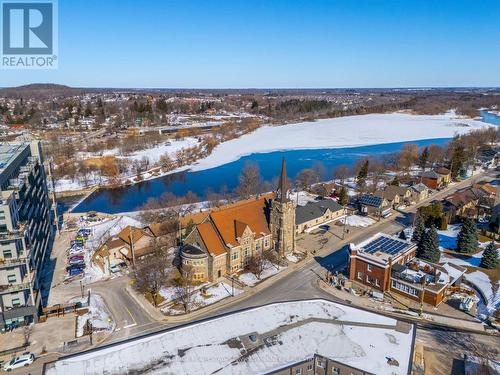 2 Queen Street E, Cambridge, ON 