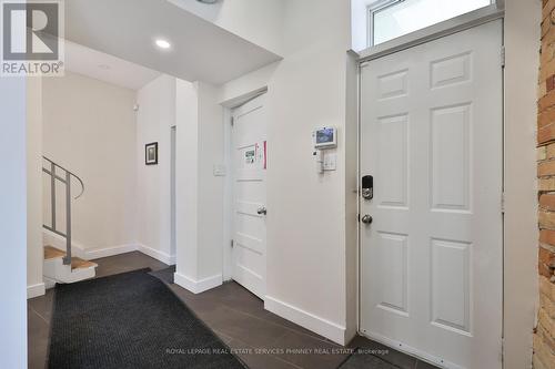 2 Queen Street E, Cambridge, ON 