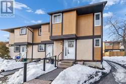 61 - 3344 UPLANDS DRIVE  Ottawa, ON K1V 9R9