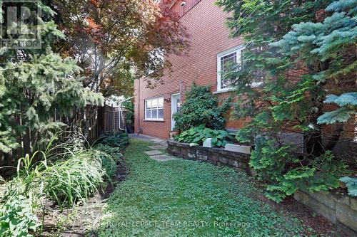 1939 Wembley Avenue, Ottawa, ON - Outdoor