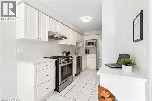 5480 Glen Erin Drive Unit# 94, Mississauga, ON - Indoor Photo Showing Kitchen With Upgraded Kitchen