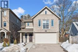 162 ESSON Street  Waterloo, ON N2L 1Z8