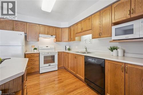 656 Inglis Falls Place, Waterloo, ON - Indoor Photo Showing Kitchen With Double Sink
