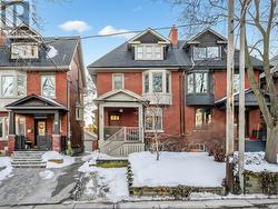 34 ALBERTA AVENUE  Toronto, ON M6H 2R6